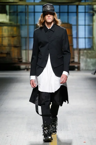 Look 54